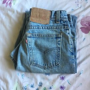SOLD ON DEPOP Vintage Levi’s 512 size 26
